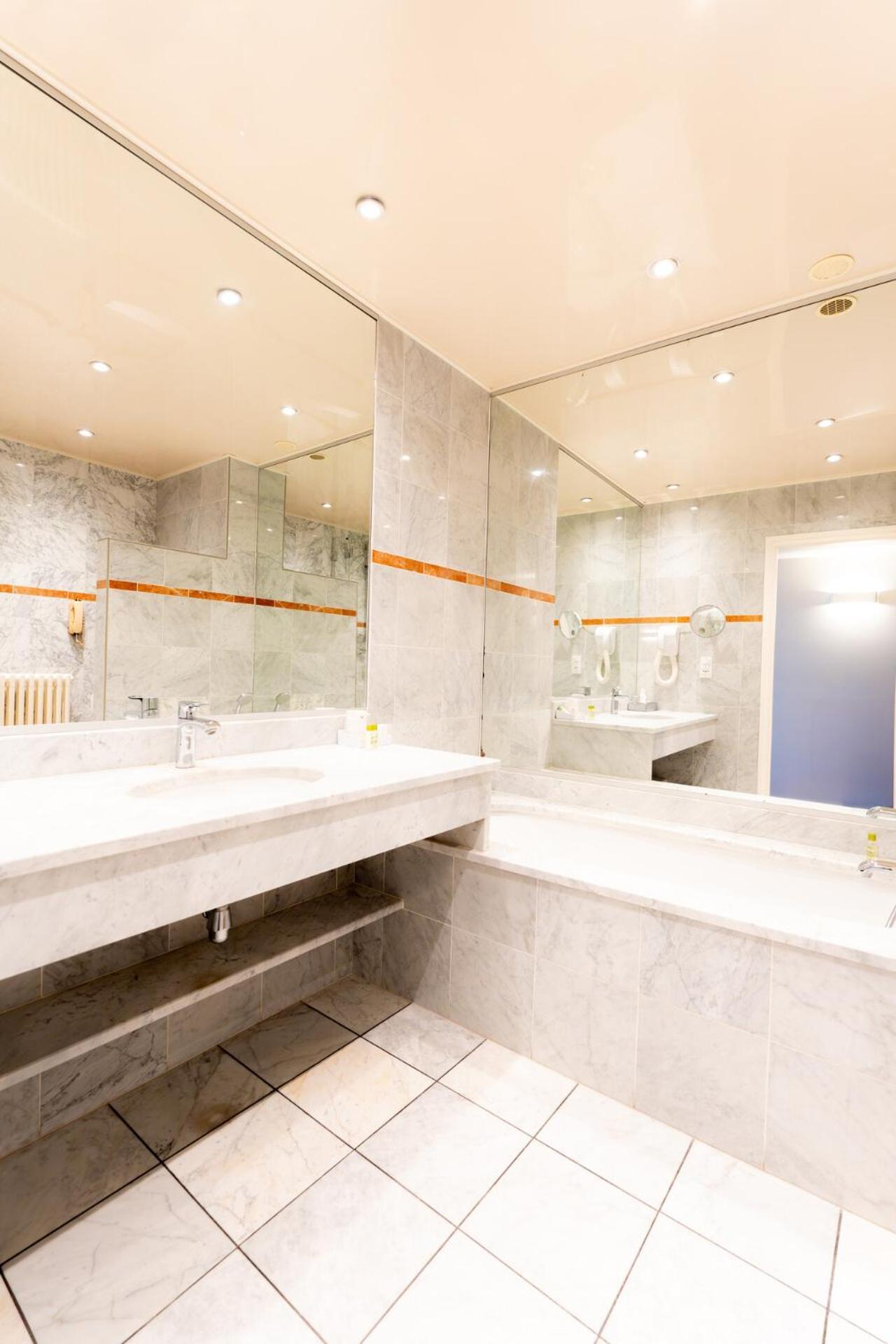 Hotel D'angleterre 4*